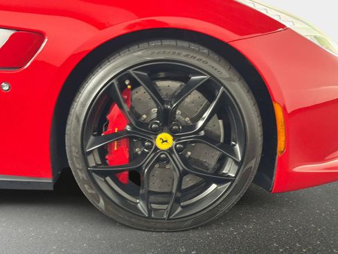 Used 2018 Ferrari GTC4Lusso T image 22
