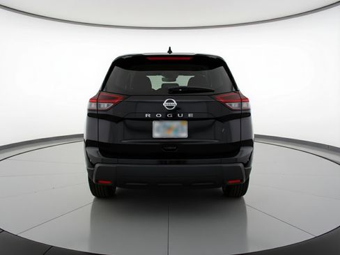 Used 2025 Nissan Rogue SV image 7