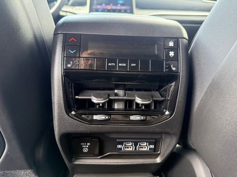 Certified 2023 Jeep Grand Cherokee L Limited AWD/4WD image 37
