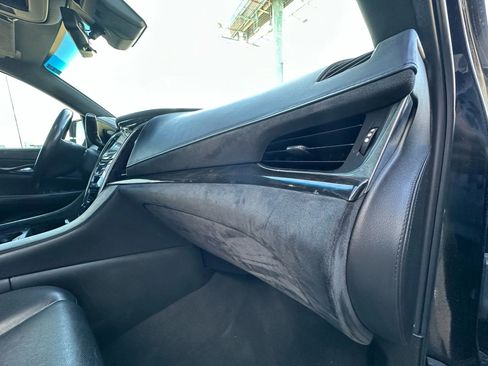 Used 2017 Cadillac Escalade ESV Platinum image 25