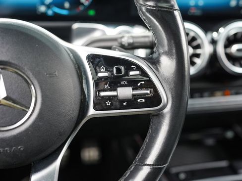 Used 2021 Mercedes-Benz GLB 250 4MATIC w/ AMG Line image 31