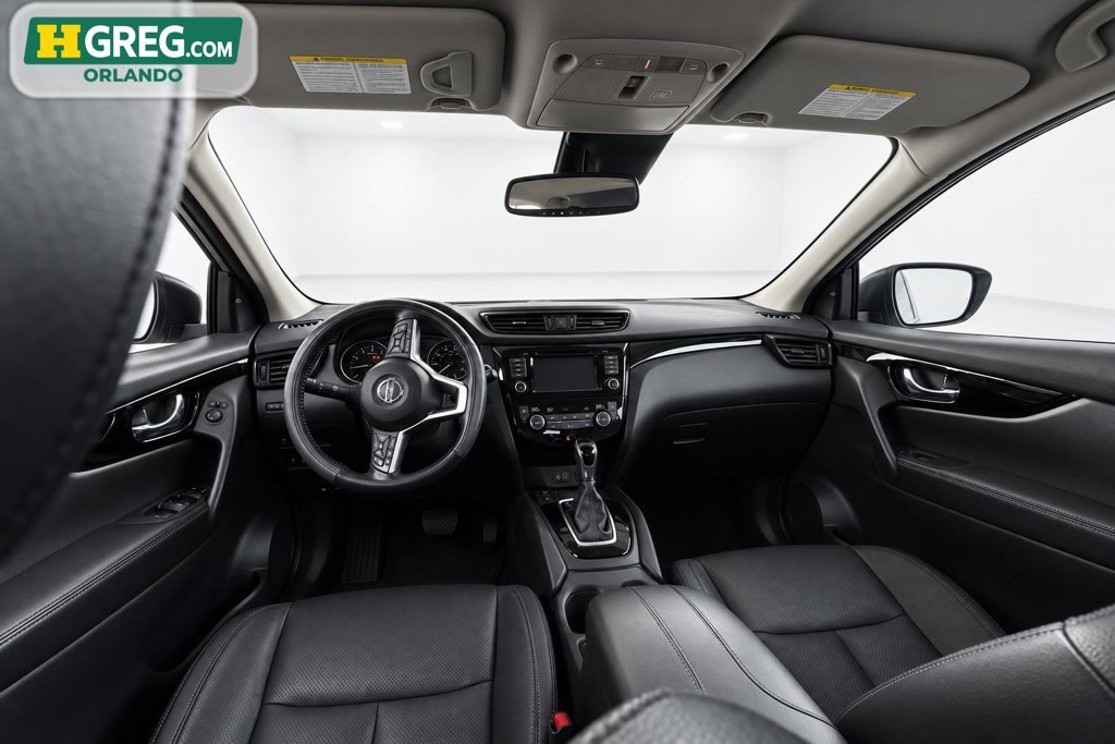 Used 2021 Nissan Rogue Sport SL w/ Premium Package FWD image 14