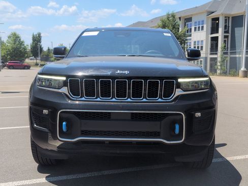 Used 2023 Jeep Grand Cherokee Overland AWD/4WD image 9
