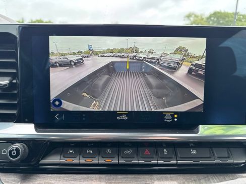 Used 2023 Chevrolet Silverado 1500 LTZ w/ Technology Package AWD/4WD image 29