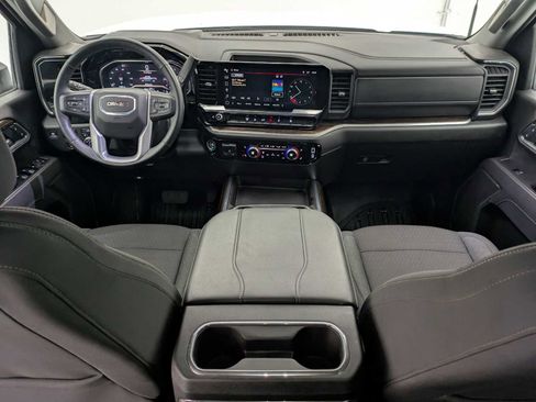 Used 2025 GMC Sierra 3500 SLE w/ SLE Convenience Package image 17