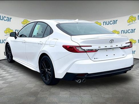 Used 2025 Toyota Camry SE FWD image 4