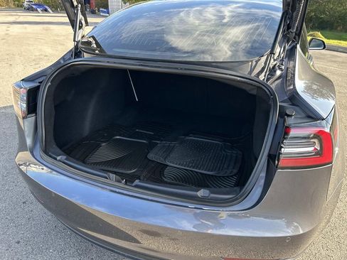Used 2019 Tesla Model 3 Standard Range Plus image 14