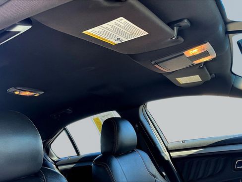 Used 2013 Ford Taurus SEL image 18
