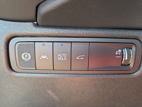 New 2025 Chevrolet Equinox EV RS w/ Convenience Package II image 17