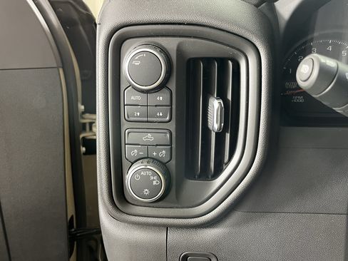 Used 2022 Chevrolet Silverado 1500 Custom Trail Boss w/ LPO, Dark Essentials Package AWD/4WD image 25