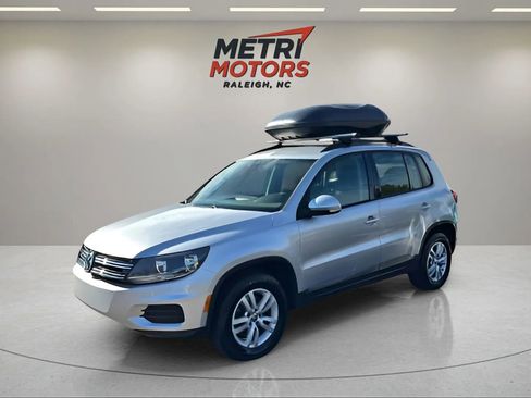Used 2016 Volkswagen Tiguan S image 7