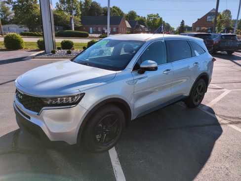 Used 2022 Kia Sorento LX FWD image 3
