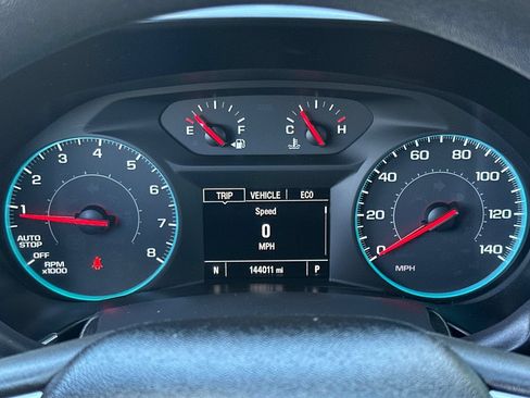 Used 2018 Chevrolet Equinox LT FWD image 24