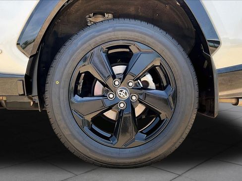 Used 2021 Toyota RAV4 XSE AWD/4WD image 11