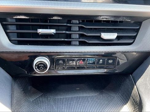 Used 2025 Ford Explorer ST-Line w/ ST-Line Street Pack AWD/4WD image 34