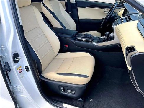 Used 2017 Lexus NX 200t FWD image 9