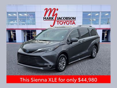 Used 2025 Toyota Sienna XLE