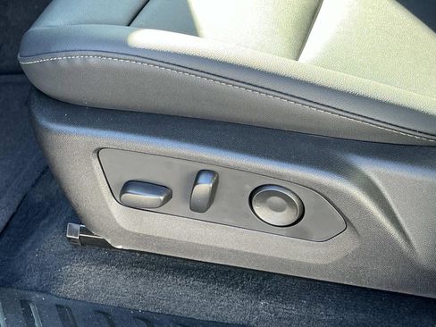 New 2026 GMC Canyon Elevation w/ Convenience Package image 22