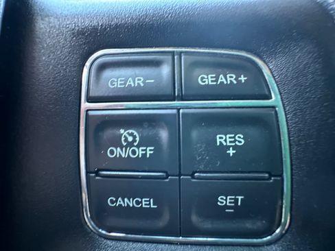 Used 2019 RAM 1500 Classic SLT RWD image 27