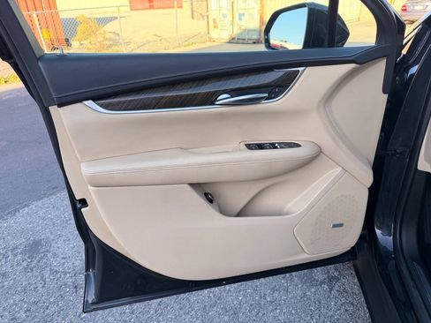 Used 2019 Cadillac XT5 FWD image 26