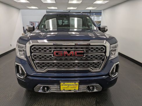 Used 2022 GMC Sierra 1500 Denali w/ Driver Alert Package II image 2