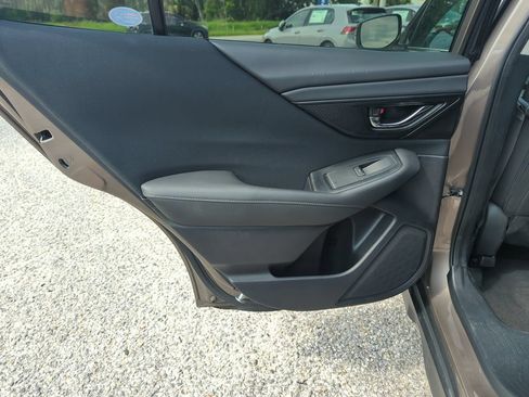 Used 2022 Subaru Outback Premium AWD/4WD image 27