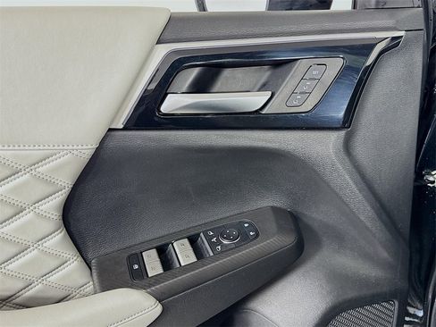 Used 2024 Mitsubishi Outlander SEL image 20