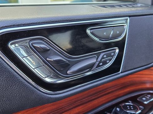 Used 2024 Lincoln Navigator Reserve image 14