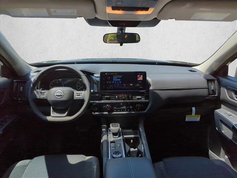 New 2026 Nissan Pathfinder SV AWD/4WD image 18