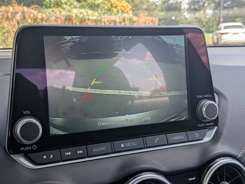 Used 2025 Nissan Sentra SV FWD image 19