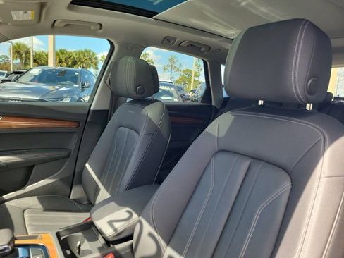 Certified 2023 Audi Q5 2.0T Premium Plus w/ Premium Plus Package image 16