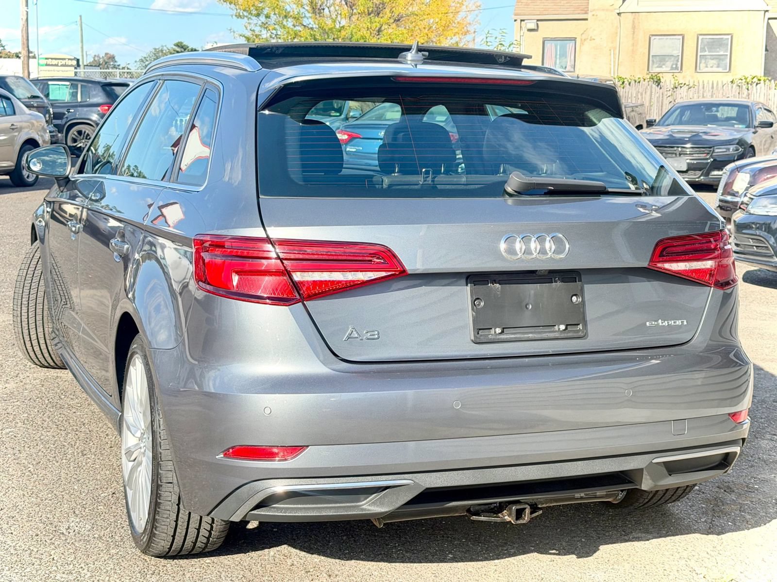 Used 2017 Audi A3 e-tron Premium Plus w/ Technology Package FWD image 7