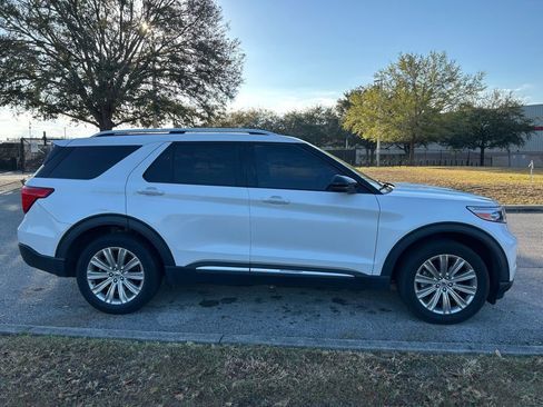 Used 2021 Ford Explorer Limited w/ Hybrid Equipment Group 310A image 6