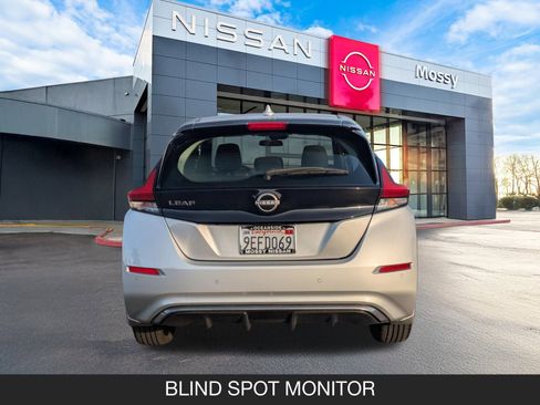 Used 2023 Nissan Leaf S image 9