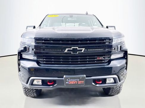 Used 2020 Chevrolet Silverado 1500 LT Trail Boss image 2