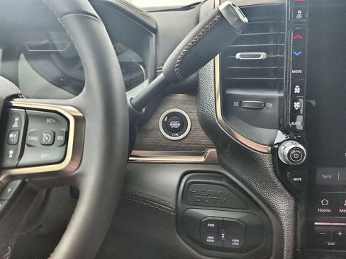 New 2026 RAM 2500 Limited AWD/4WD image 29