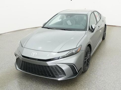 New 2026 Toyota Camry SE FWD image 3