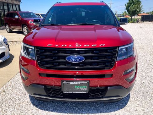 Used 2017 Ford Explorer Sport w/ Equipment Group 401A AWD/4WD image 3