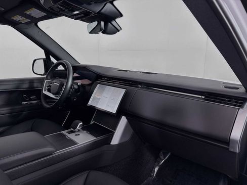New 2026 Land Rover Range Rover SE AWD/4WD image 31