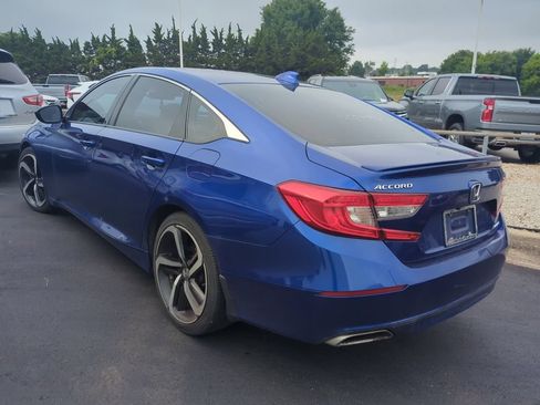 Used 2019 Honda Accord Sport image 3