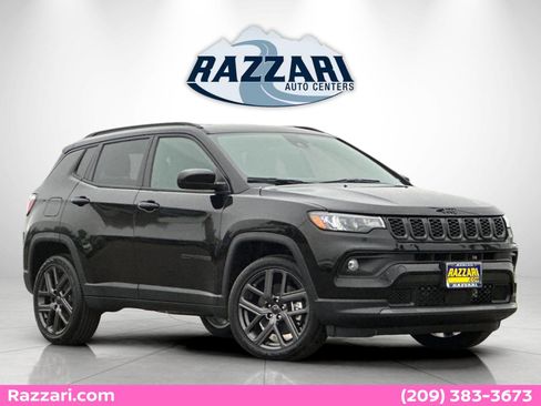 New 2026 Jeep Compass Latitude image 1