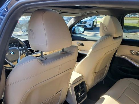 Used 2020 BMW 330i xDrive Sedan w/ Driving Assistance Package image 25