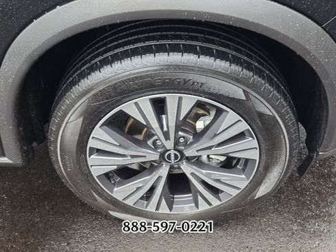 Used 2022 Nissan Rogue SV FWD image 20