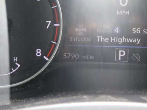 Used 2024 Nissan Sentra SV w/ Trunk Package image 10