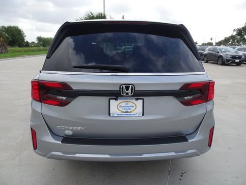 New 2026 Honda Odyssey EX-L image 5