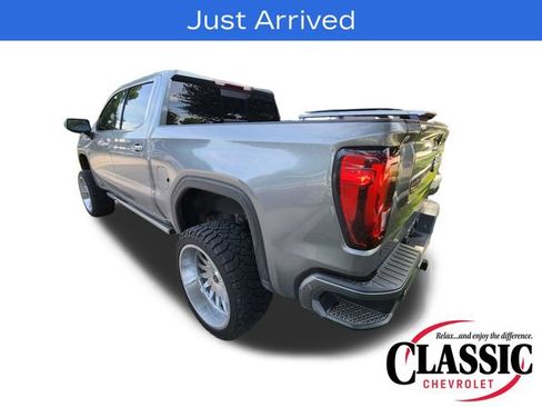Used 2022 GMC Sierra 1500 Denali w/ Denali Premium Package AWD/4WD image 10