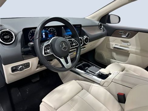 Used 2022 Mercedes-Benz GLA 250 4MATIC image 13