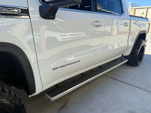 Used 2019 GMC Sierra 1500 SLE w/ SLE Value Package image 12