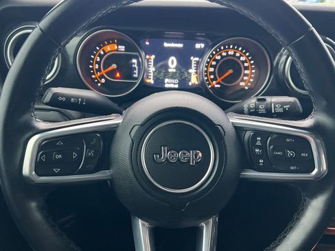 Used 2021 Jeep Wrangler Unlimited Sahara AWD/4WD image 24
