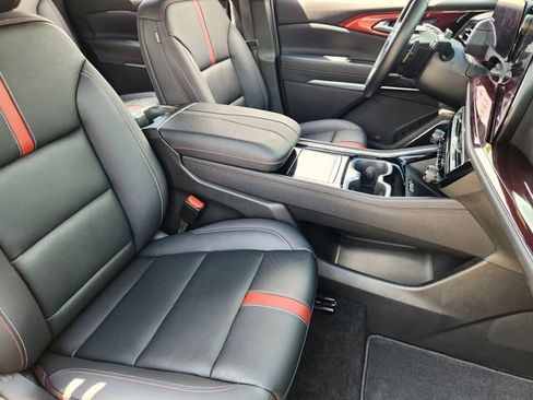 Certified 2024 Chevrolet Traverse RS FWD image 13